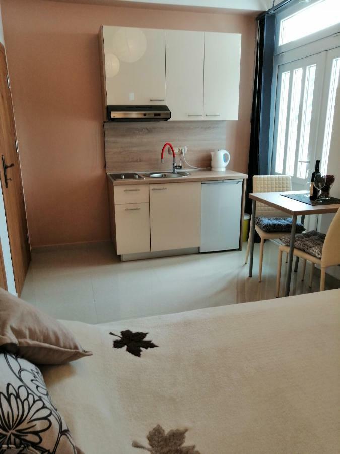 Studio Apartman Irena 2 Bijela Εξωτερικό φωτογραφία